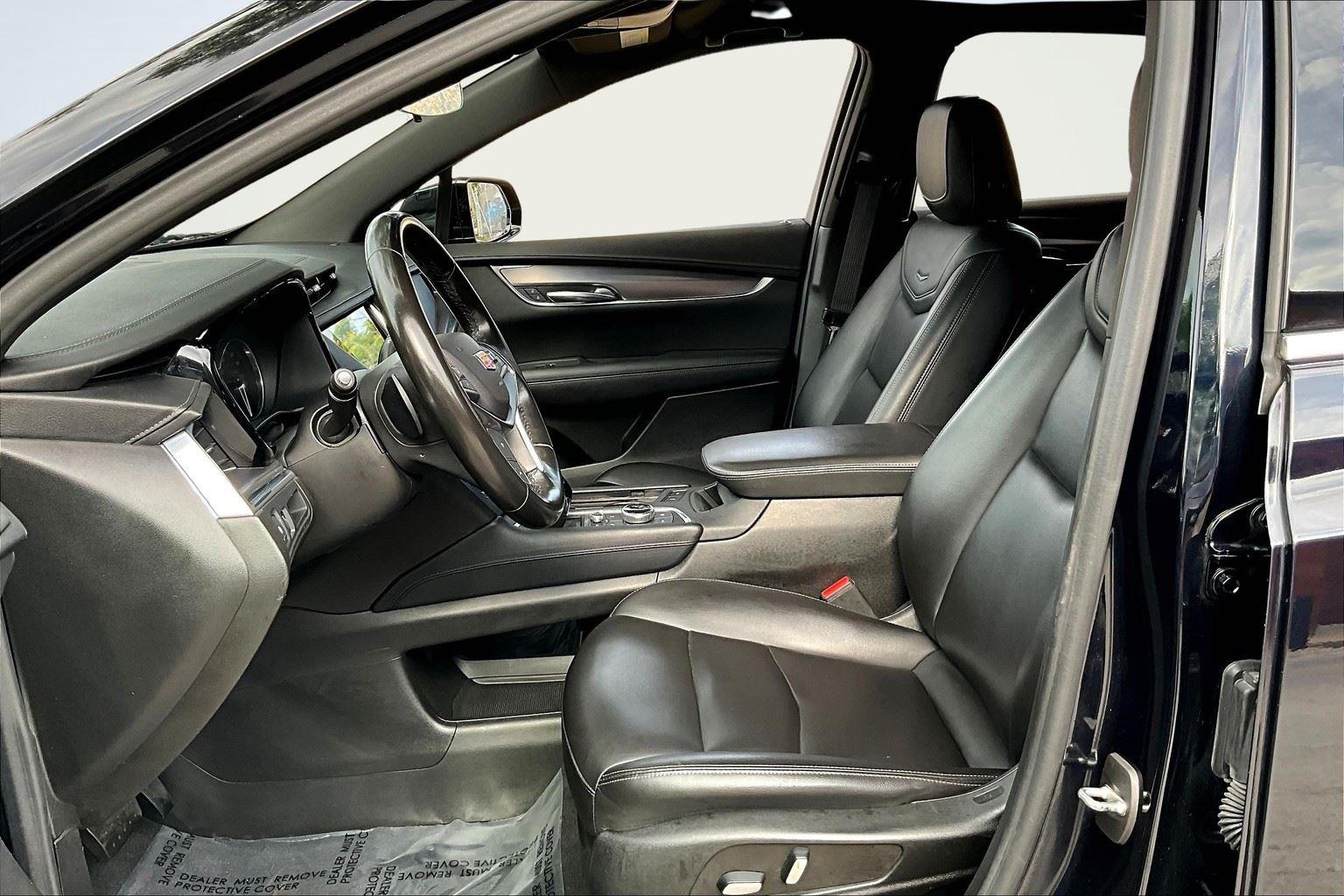 2022 Cadillac XT5 Luxury photo 25