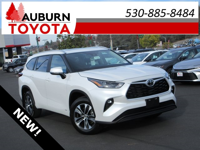 2026 Toyota Highlander XLE's photo