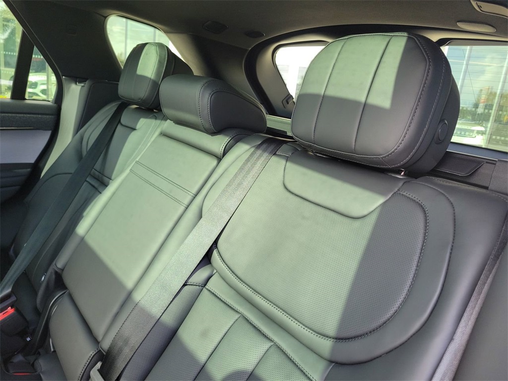 2025 Land Rover Range Rover Sport SE photo 14