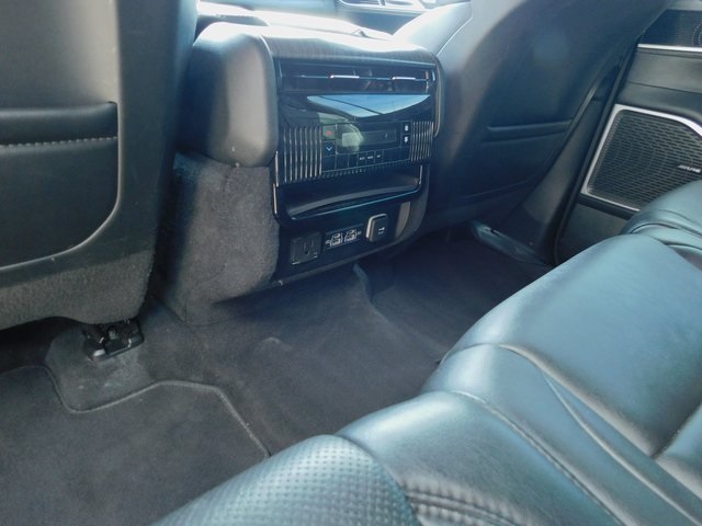 2023 Jeep Wagoneer L Series II photo 19