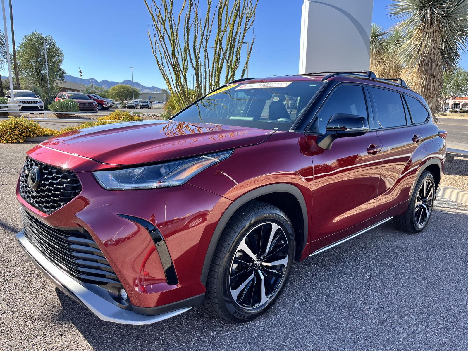 2022 Toyota Highlander XSE's photo