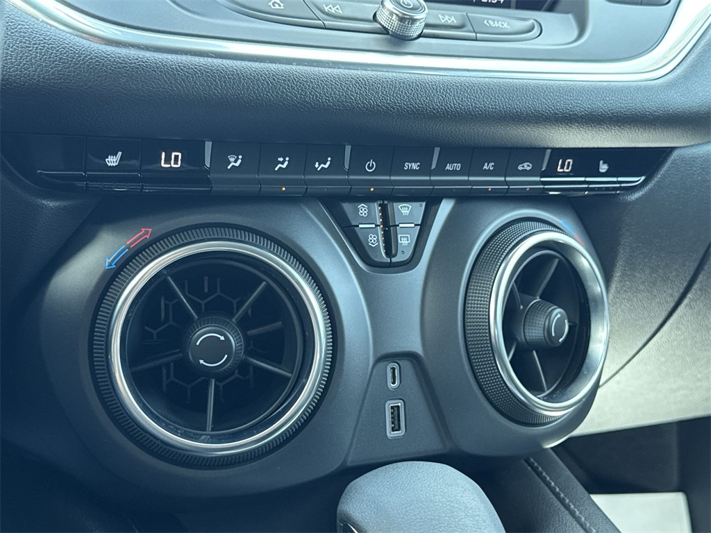 2022 Chevrolet Blazer 2LT photo 24