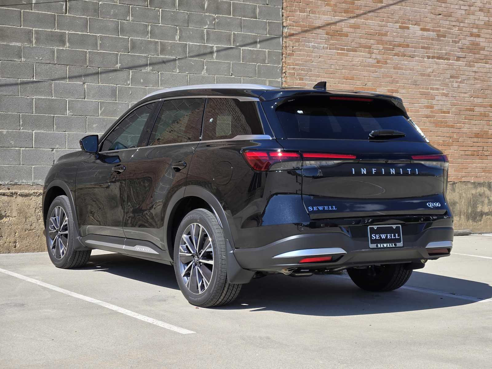 2026 Infiniti QX60 Luxe AWD photo 4