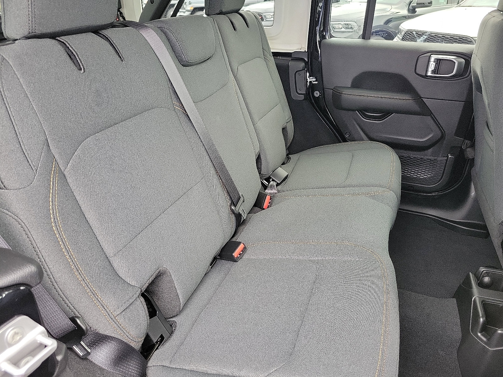2025 Jeep Wrangler Sahara photo 13
