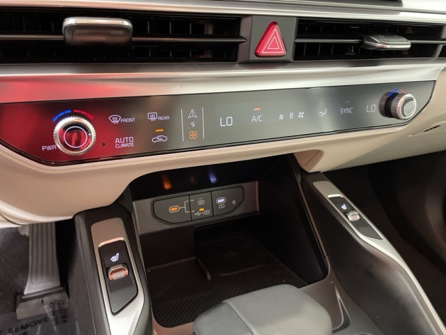 2025 Kia Sorento S photo 29