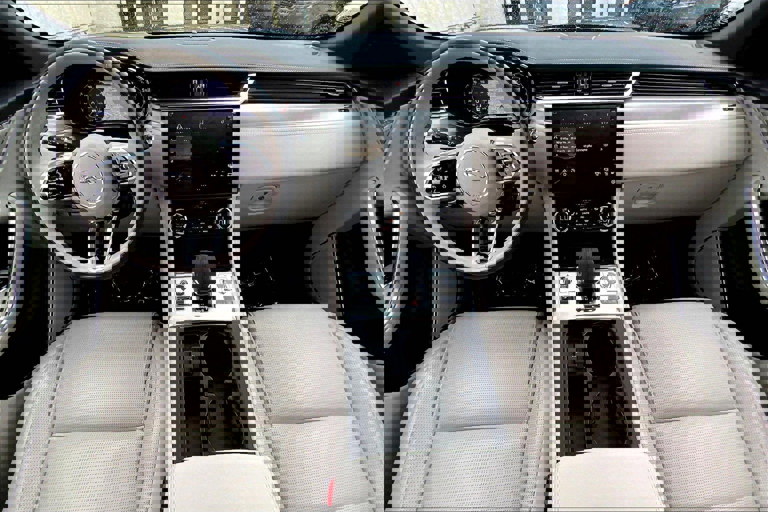 2025 Jaguar F-PACE P250 R-Dynamic S photo 15
