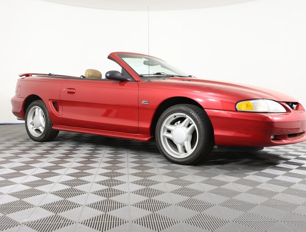 1994 Ford Mustang GT Convertible photo 4