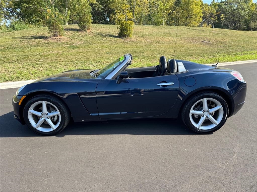 2007 Saturn Sky Base photo 2