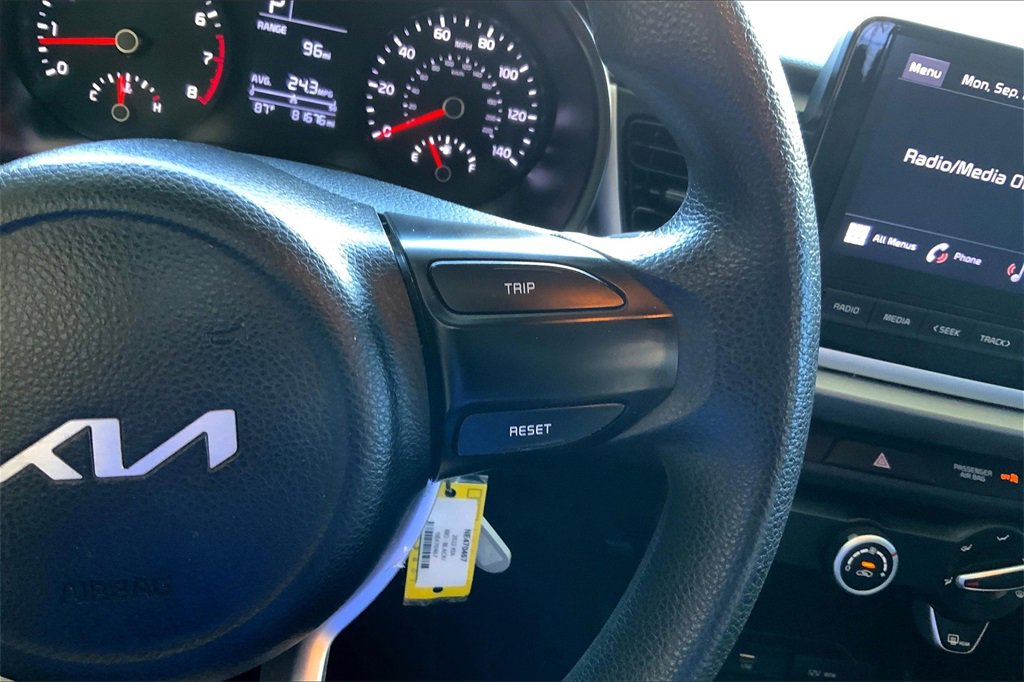 2022 Kia Rio LX photo 18
