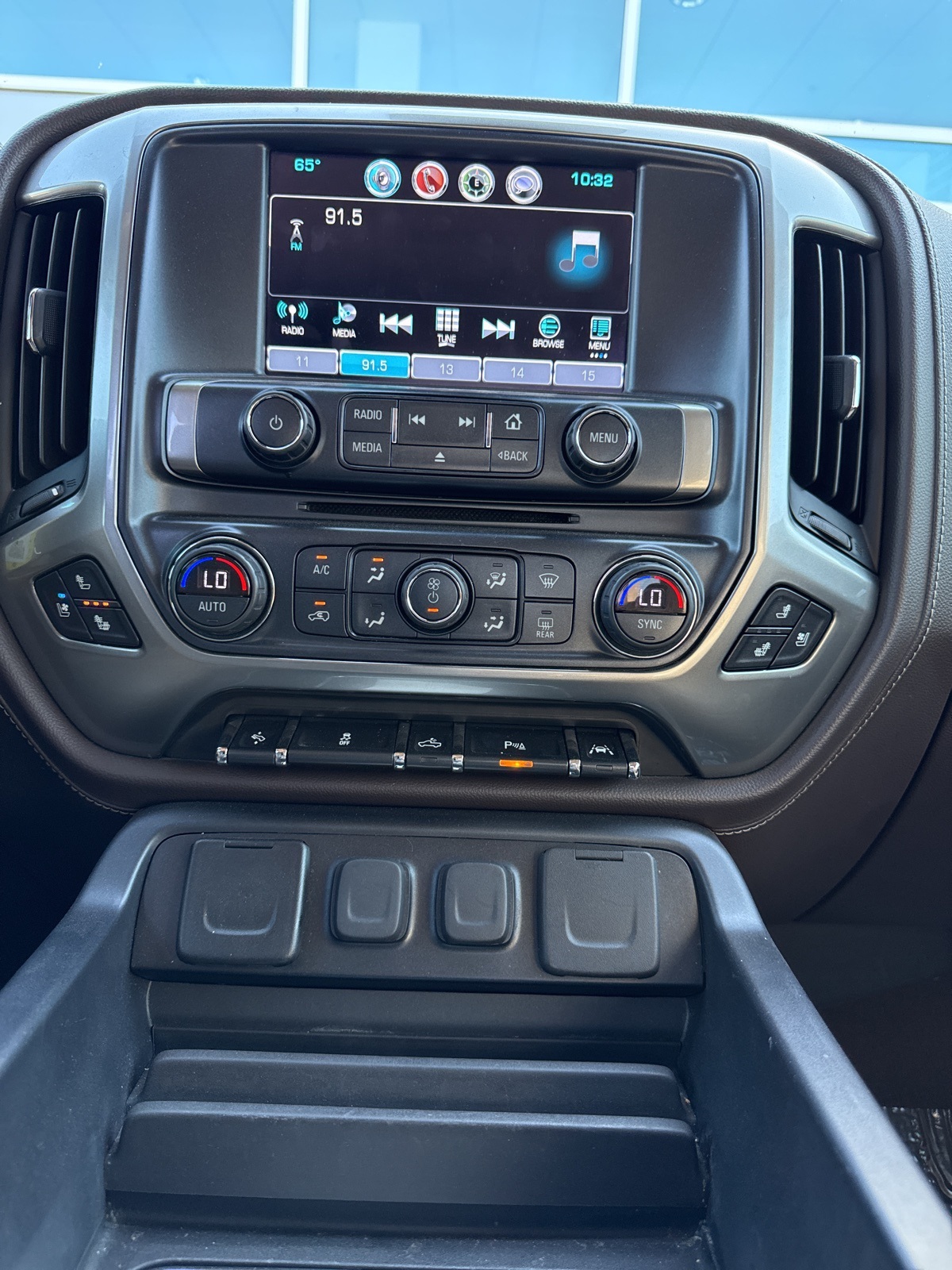 2018 Chevrolet Silverado 1500 LTZ photo 18