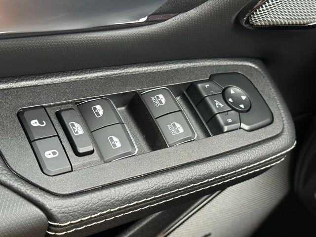 2026 Ram 1500 Rebel photo 17