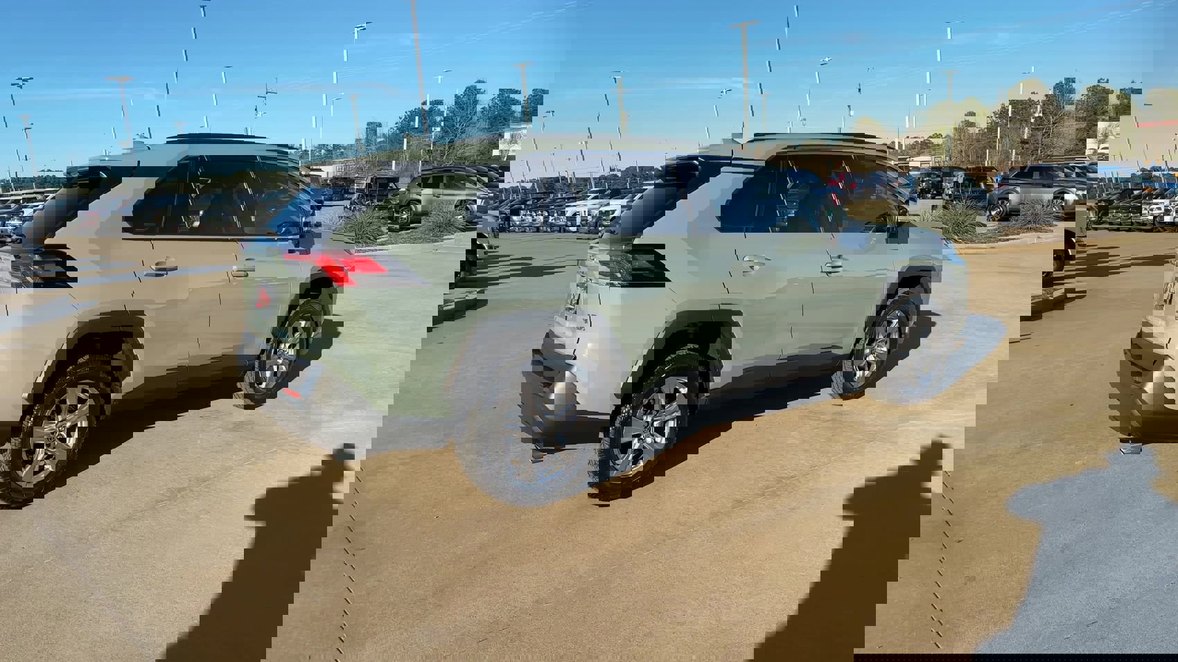 2022 Toyota RAV4 XLE photo 8
