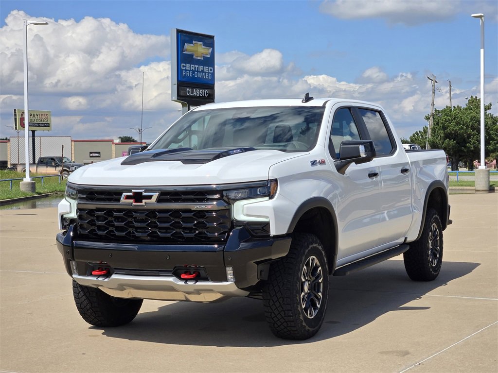 2026 Chevrolet Silverado 1500 ZR2 photo 2