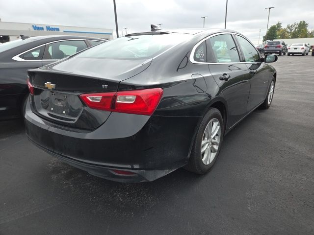 2016 Chevrolet Malibu 1LT photo 4