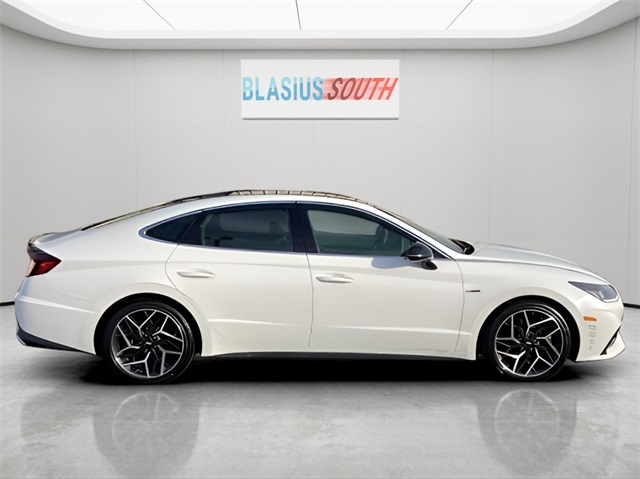 2023 Hyundai Sonata SEL Convenience N Line photo 2