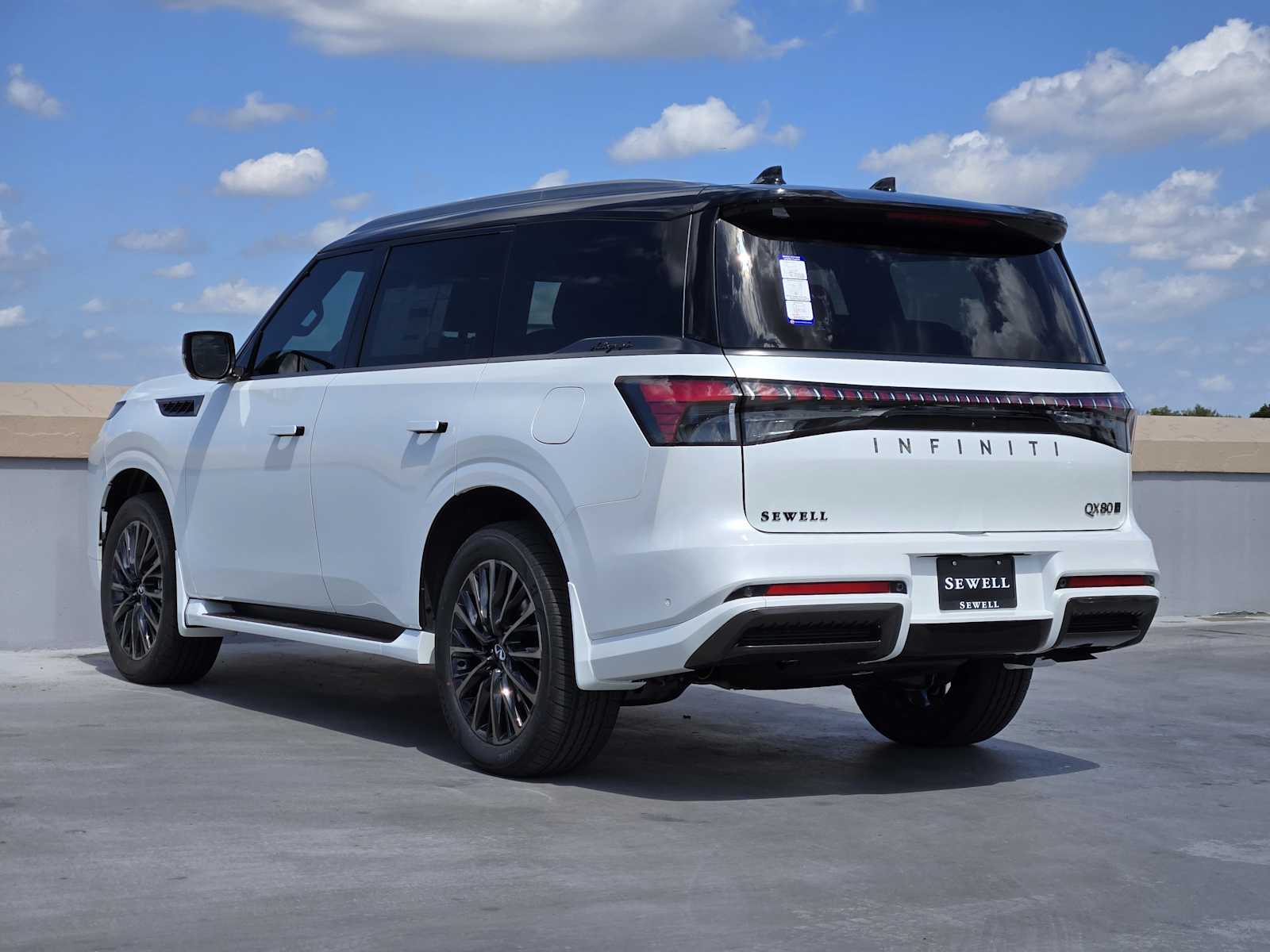 2026 Infiniti QX80 photo 3