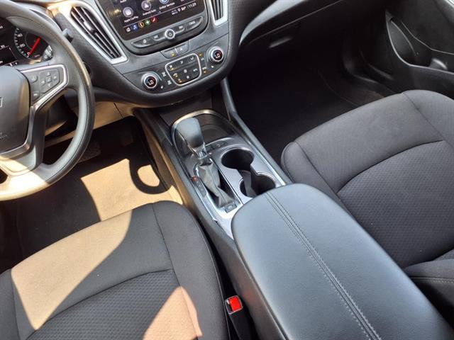 2025 Chevrolet Malibu 1LT photo 10