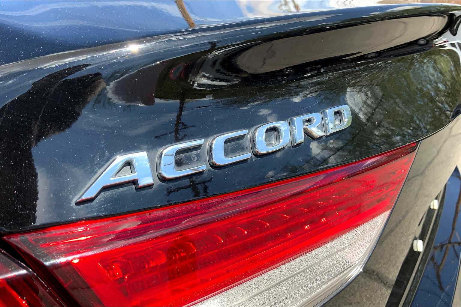 2022 Honda Accord LX photo 27