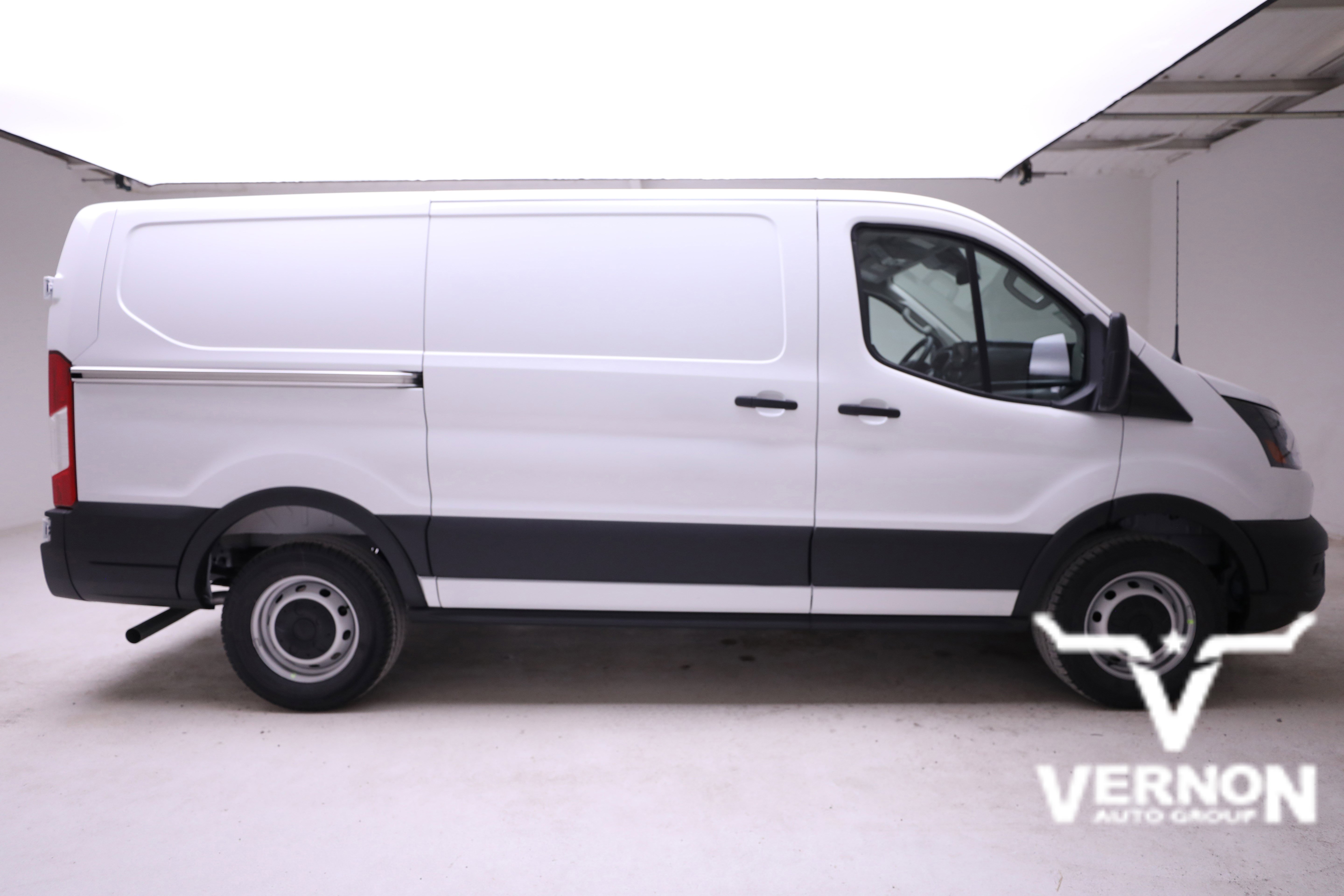 2025 Ford Transit Cargo Van XL photo 4