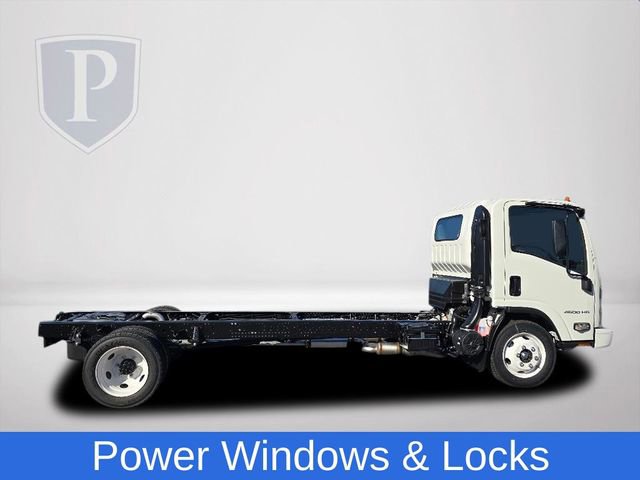 2025 Chevrolet Silverado 4500HD photo 3