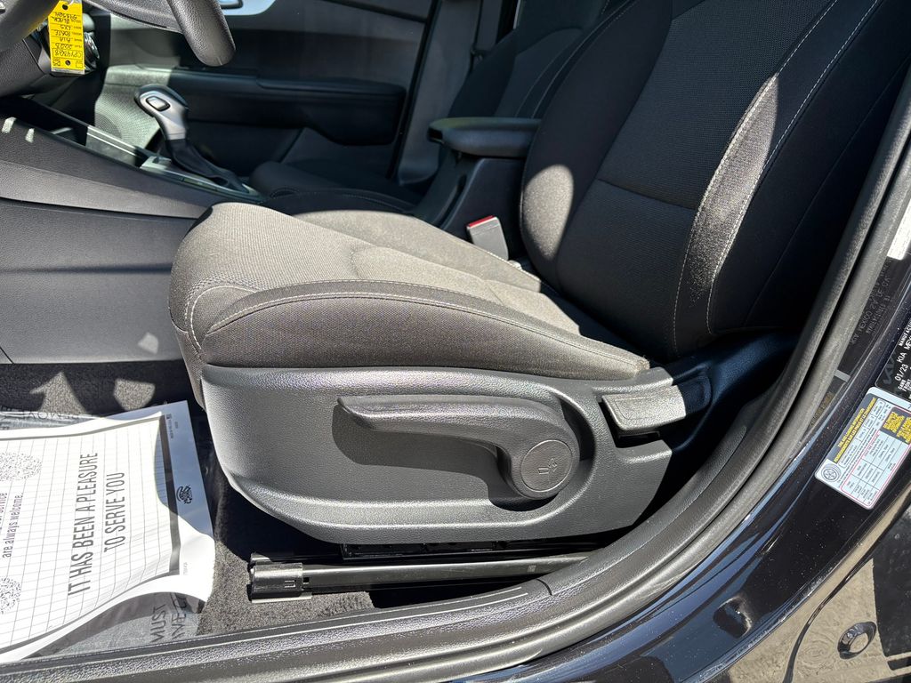 2023 Kia Forte LXS photo 14