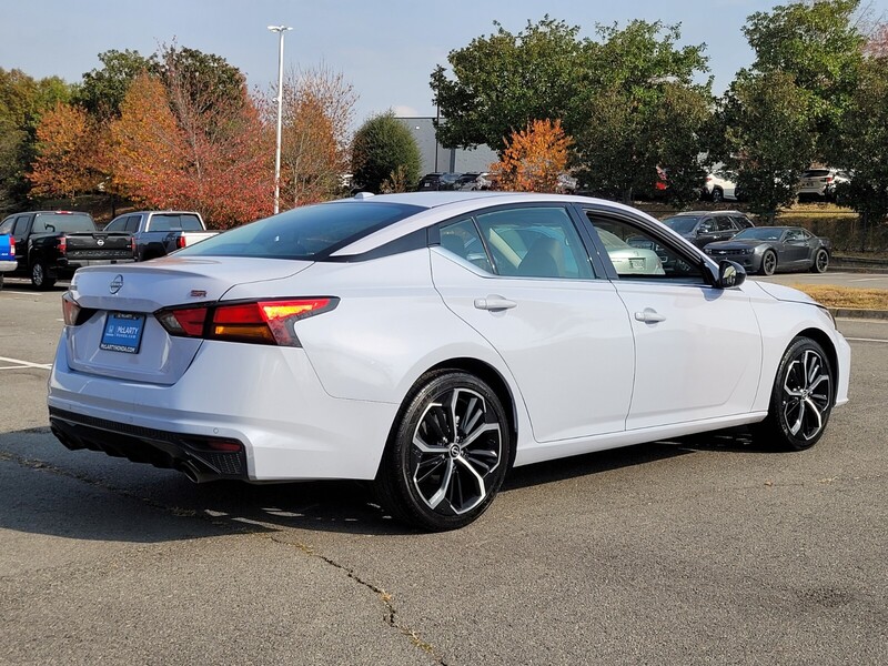 2024 Nissan Altima 2.5 SR photo 3