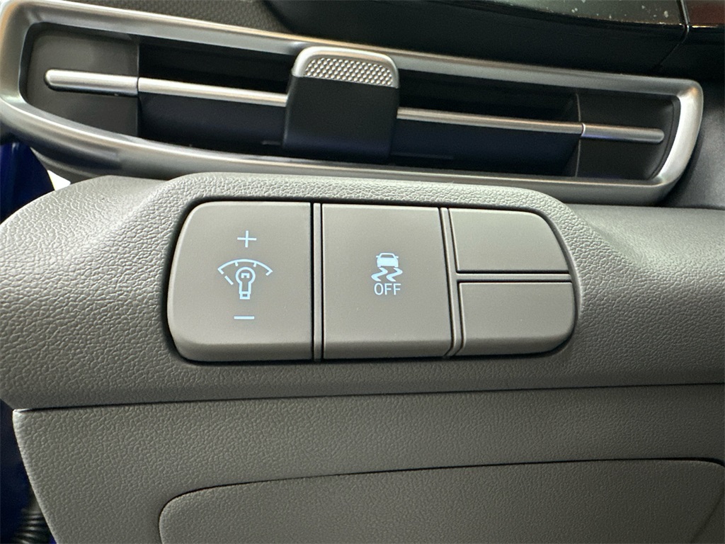 2025 Hyundai Elantra SEL Convenience photo 33