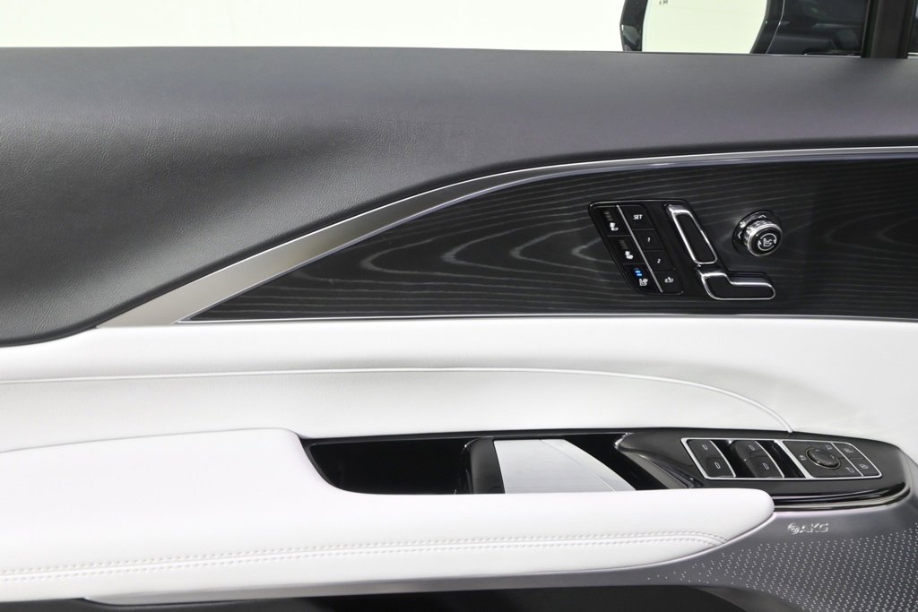 2025 Cadillac Lyriq Sport photo 19