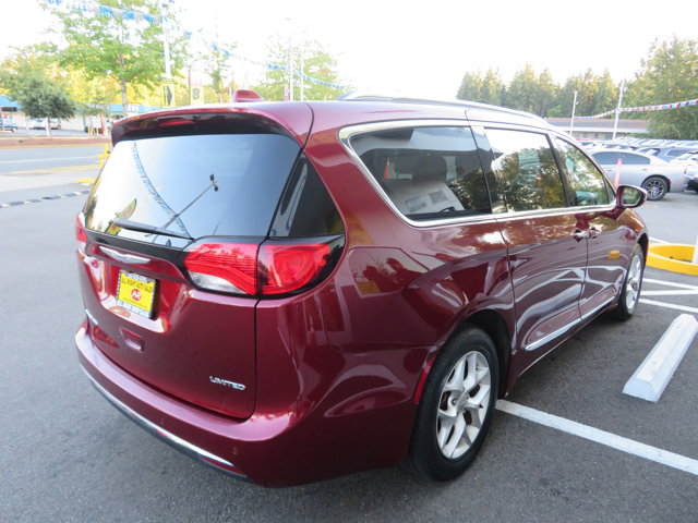 2020 Chrysler Pacifica Limited photo 5