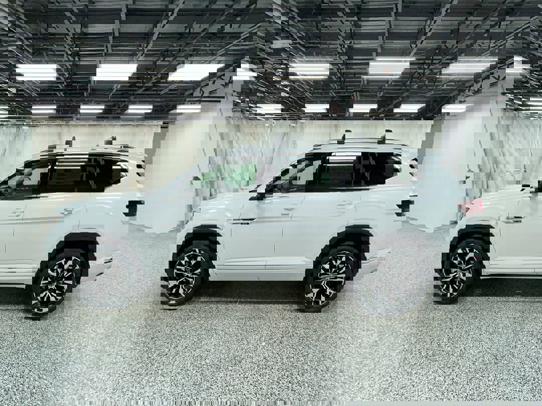 2026 Volkswagen Atlas SEL Premium R-Line photo 3