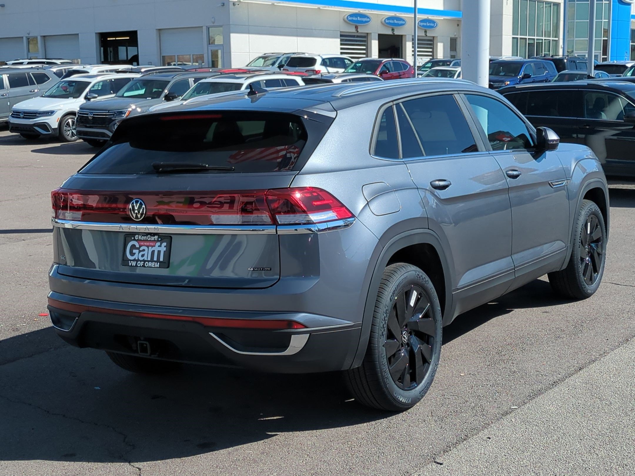 2025 Volkswagen Atlas Cross Sport SE Technology photo 3