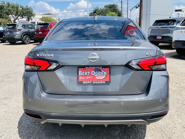 2024 Nissan Versa 1.6 SV photo 2
