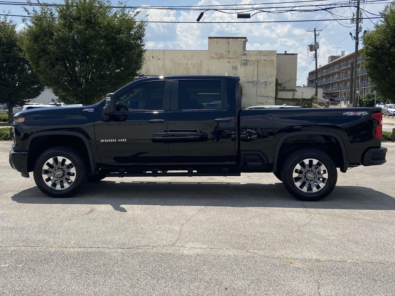2024 Chevrolet Silverado 2500HD Custom photo 26