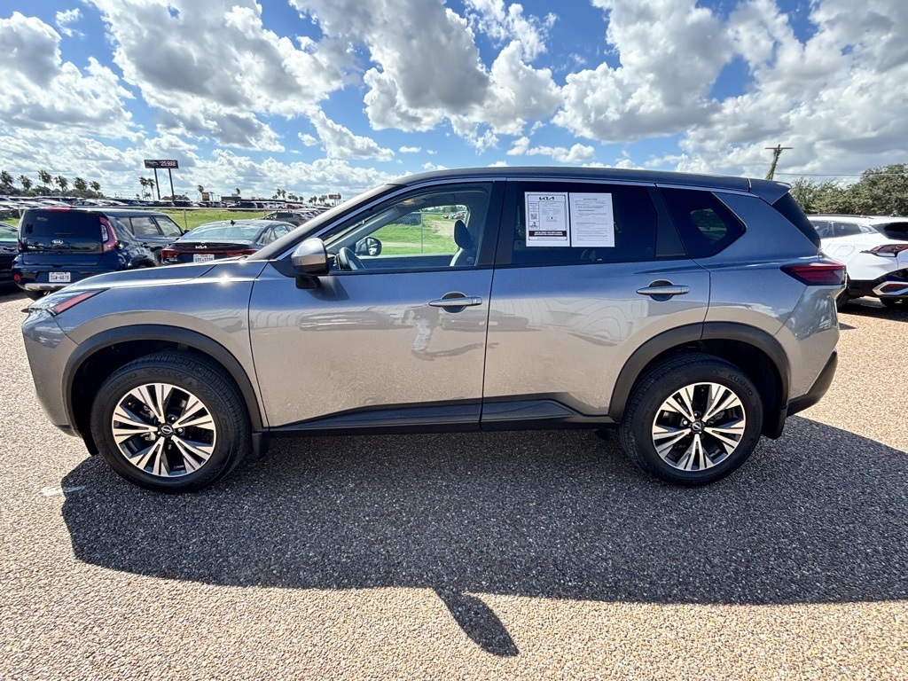 2023 Nissan Rogue SV photo 4