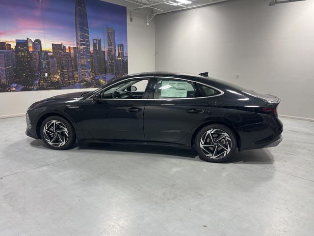 2026 Hyundai Sonata SEL Sport photo 2