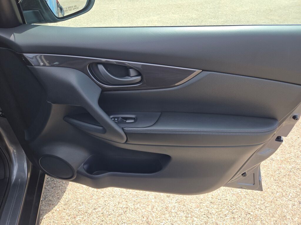 2020 Nissan Rogue S photo 4