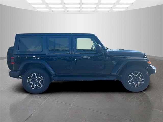 2025 Jeep Wrangler Sahara photo 8