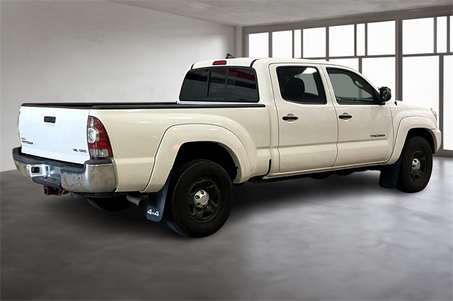 2015 Toyota Tacoma Base photo 2