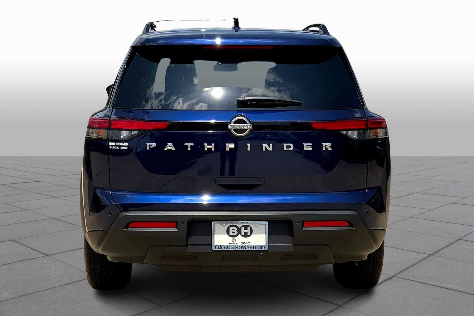 2025 Nissan Pathfinder SV photo 4