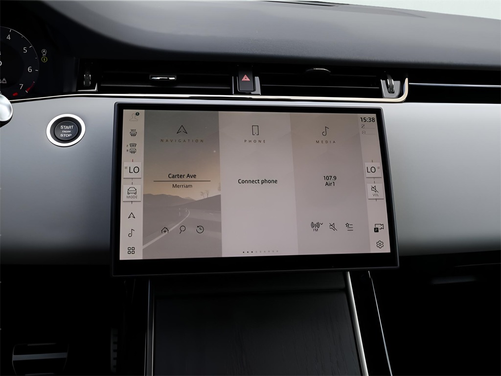 2026 Land Rover Range Rover Evoque Dynamic SE photo 19