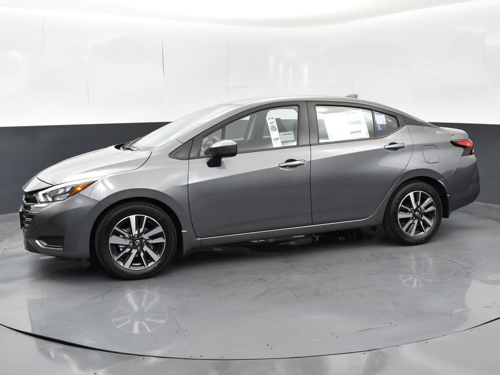 2025 Nissan Versa 1.6 SV photo 4