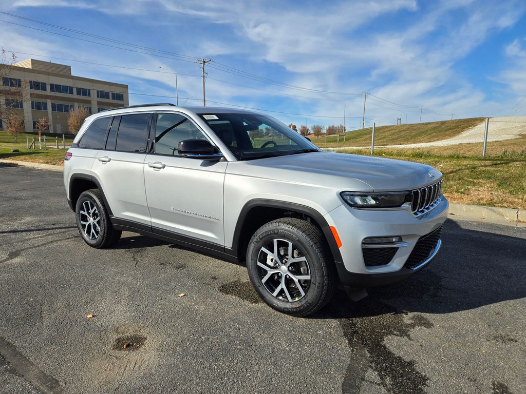 2025 Jeep Grand Cherokee Limited's photo