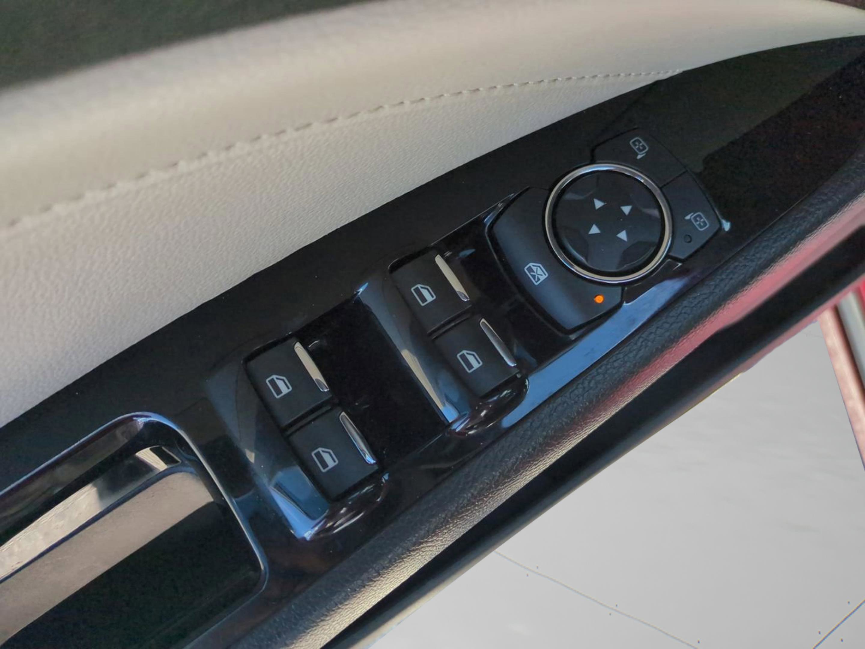 2016 Ford Fusion Titanium photo 27