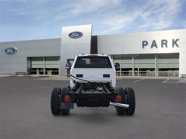 2025 Ford F-550 photo 5