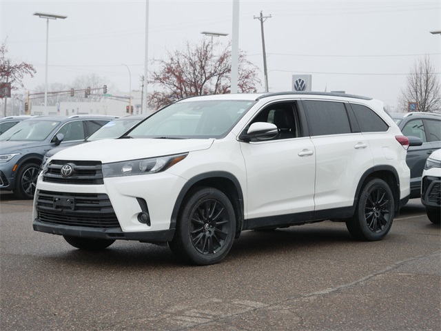 2019 Toyota Highlander SE photo 3