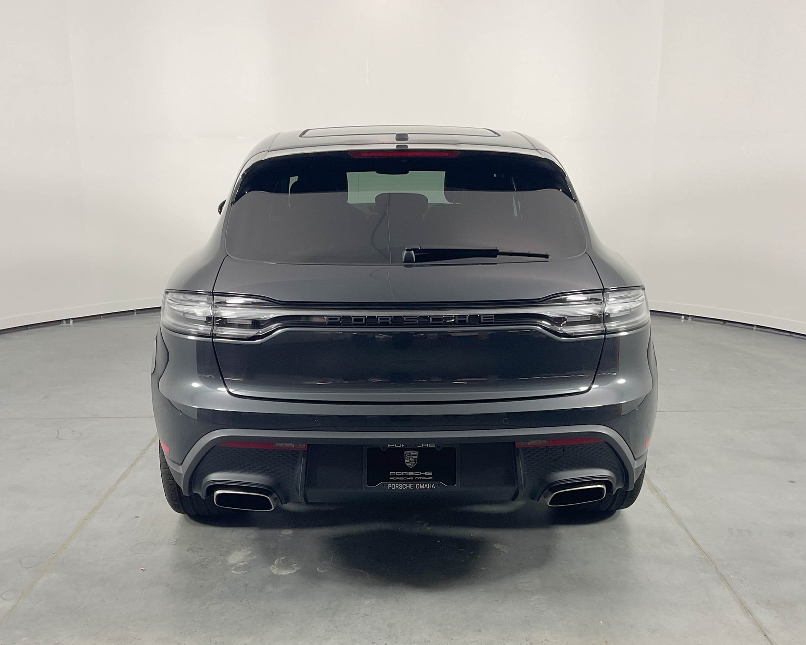 2025 Porsche Macan T photo 6