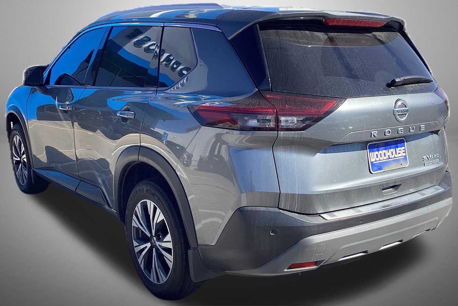 2021 Nissan Rogue SV photo 2