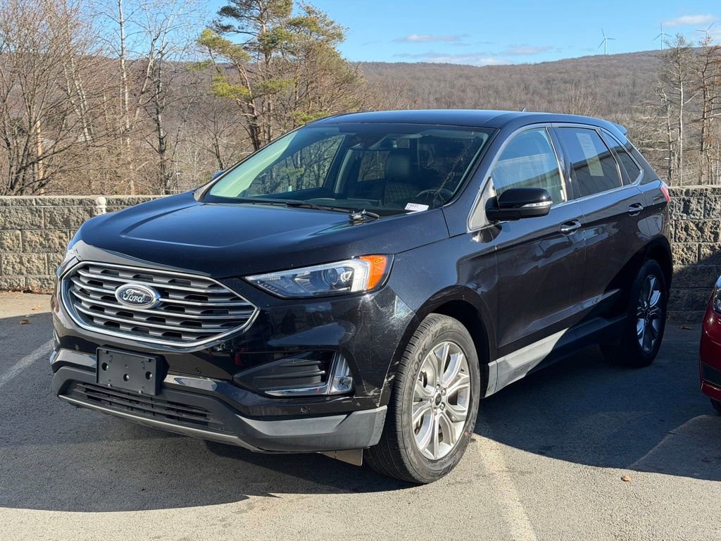 2024 Ford Edge Titanium's photo