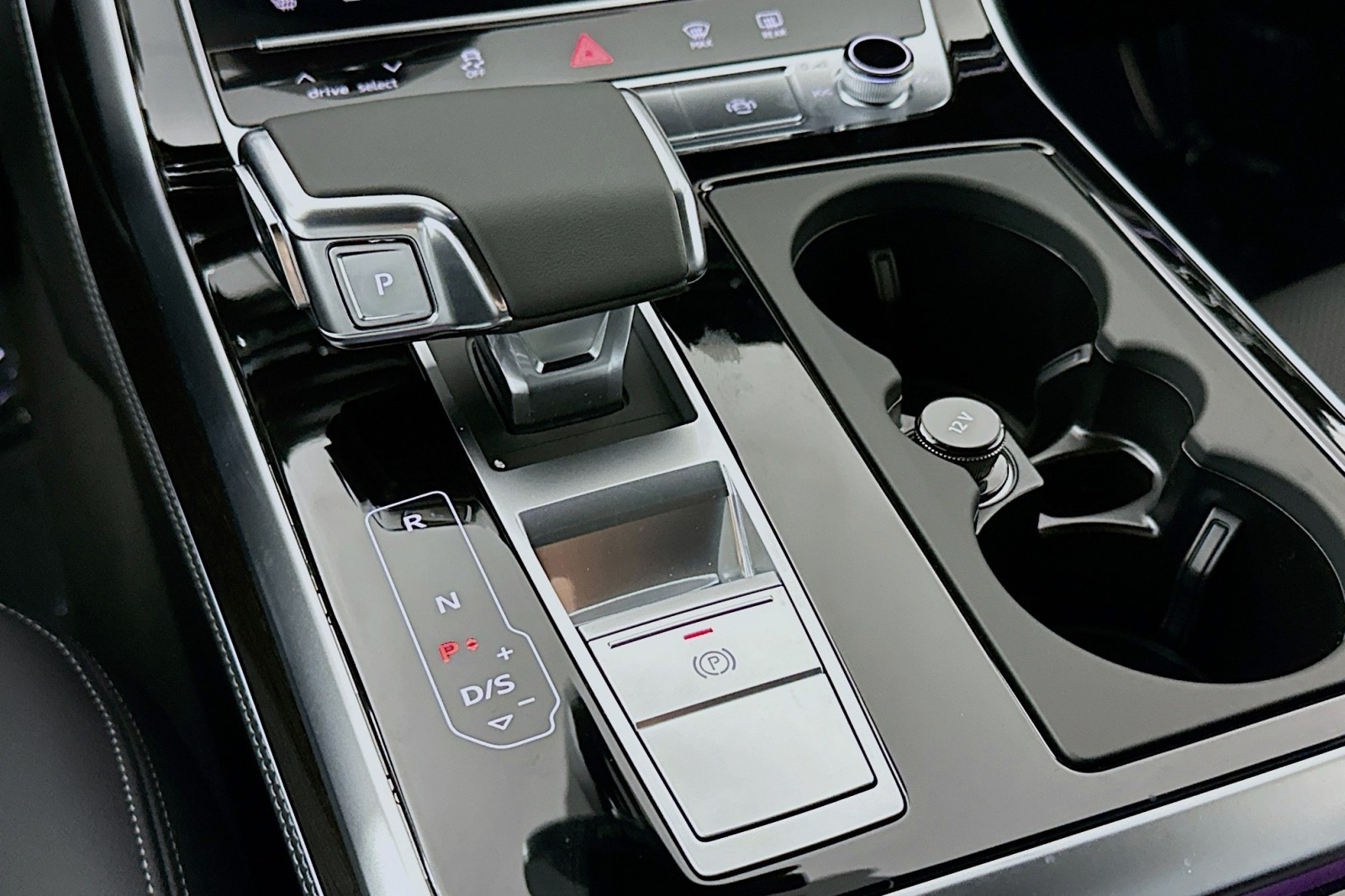 New 2025 Mythos Black Metallic Audi Premium Plus image 7