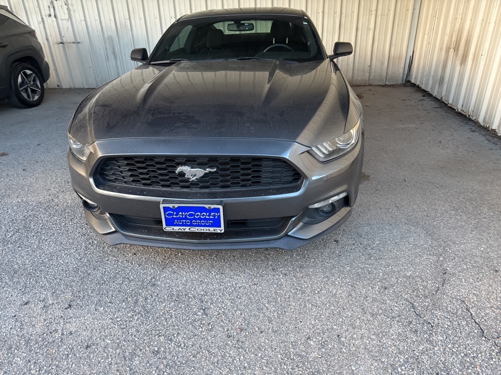 2016 Ford Mustang V6 photo 3